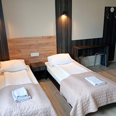 Good Night Noclegi & Strefa Z Sauna I Jacuzzi Ogolnodostepna Lub Na Wylacznosc Czechowice-Dziedzice Exterior foto