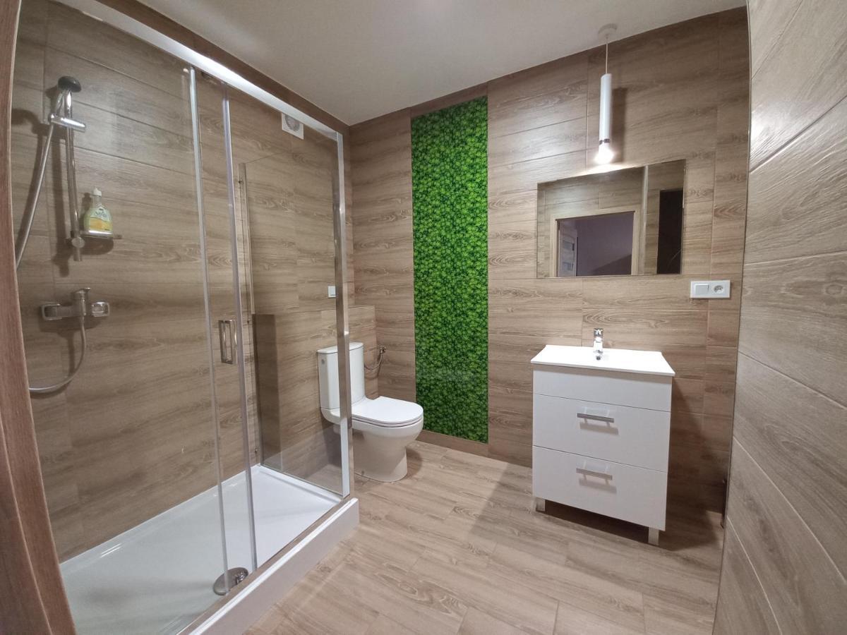 Good Night Noclegi & Strefa Z Sauna I Jacuzzi Ogolnodostepna Lub Na Wylacznosc Czechowice-Dziedzice Exterior foto